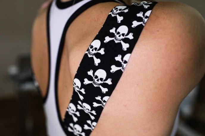 Кинезио тейп BB Design черепа черн. /белый 5см*5м